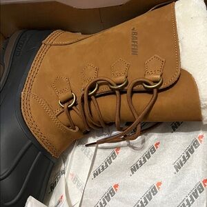 Baffin Tan Winter Boots